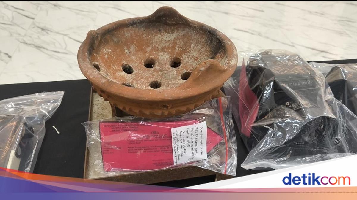 ---
Penyebab Kematian Mahasiswa UGM dan Keluarga di Tenda Terungkap

---