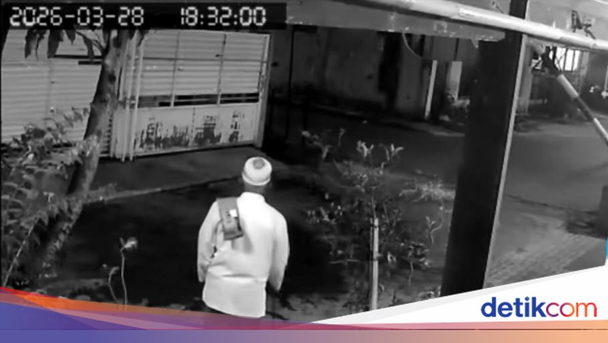 Warga Tangerang Geruduk Rumah Tetangga yang Siram Air ke Jemaah Salat