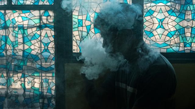 Bahaya Tersembunyi dari Vape: Dokter Paru Paparkan Tiga Risiko Kesehatan