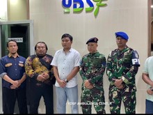 Oknum TNI AL Lawan Arah dan Gebrak Ambulans di Surabaya Minta Maaf