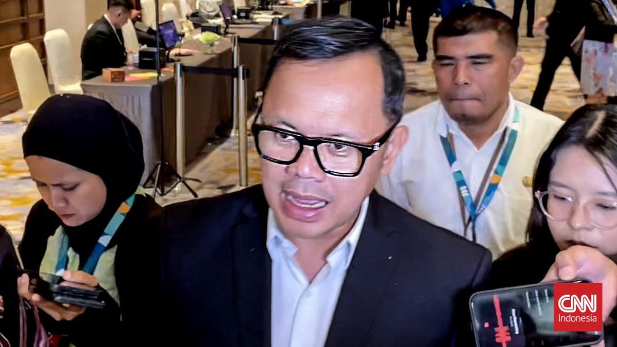---
Pemecatan Bupati Gowa Dikonfirmasi, Wakil Bupati Dilantik Sebagai Plt

---