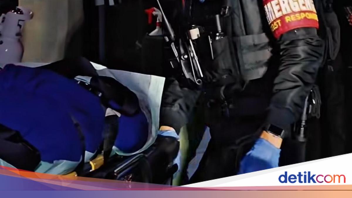 ---
Kecelakaan Tragis di Denpasar: Pejalan Kaki Tewas Dihantam Tiga Mobil

---